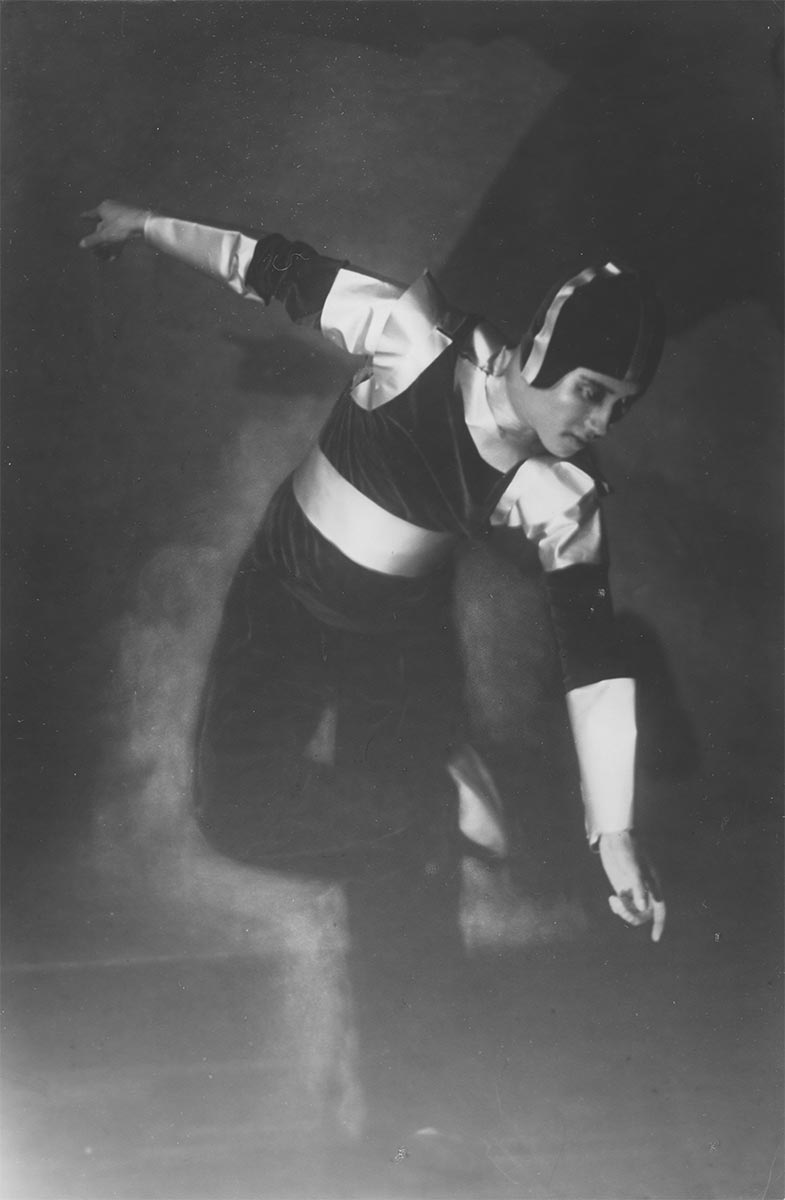 About Masami Kuni邦正美について – 邦正美創作舞踊研究所 | 創作舞踊